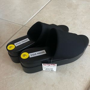 Steve Madden chunky black platform sandals